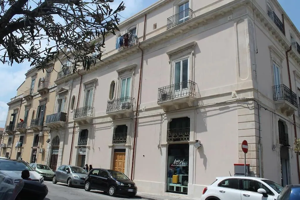 Carla Home - Few Steps To Ortigia Syracuse